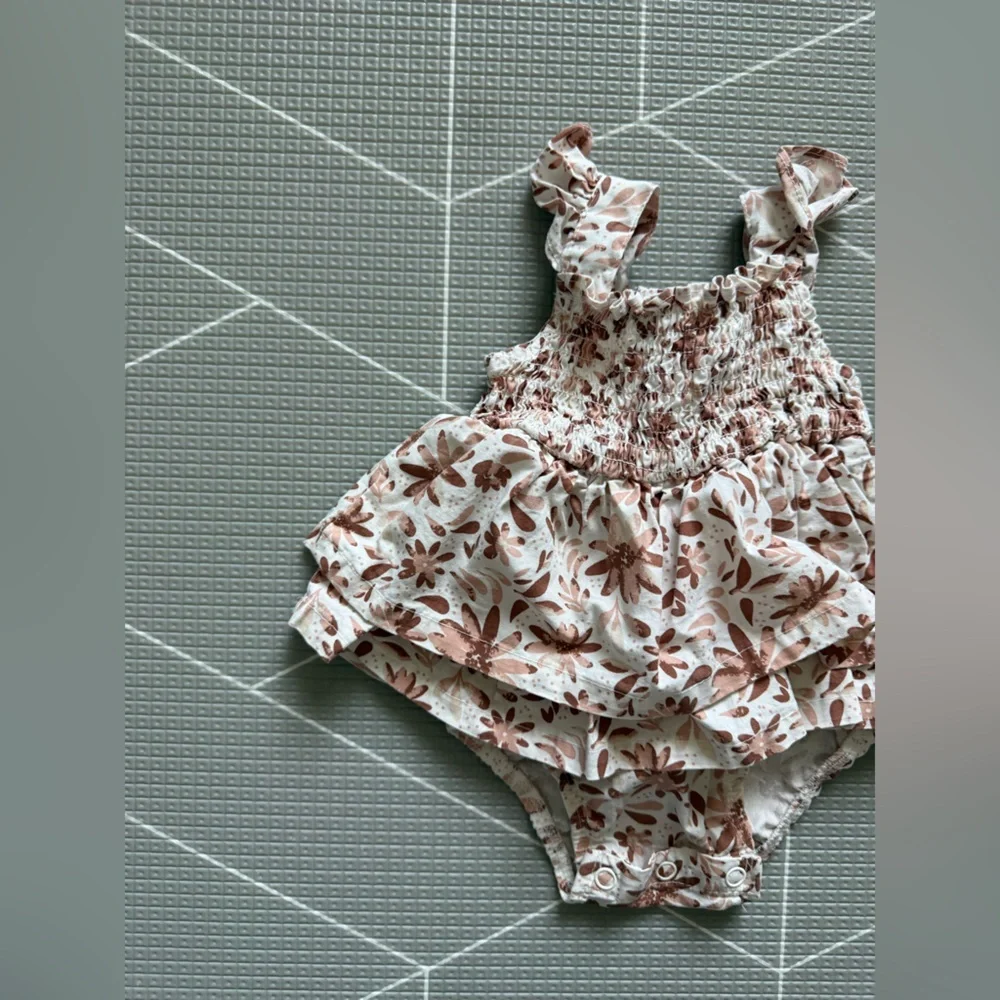 Baby girl boho onesie dress with Ruffled ditsy Floral pattern & smocking•Brown